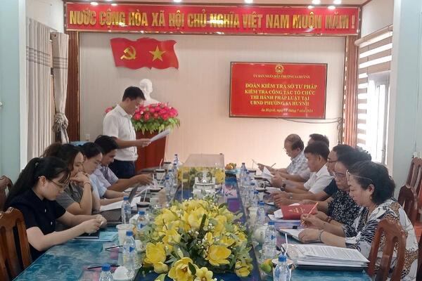 Sở Tư pháp tỉnh Quảng Ngãi tiến hành kiểm tra công tác tổ chức thi hành  pháp luật tại UBND phường Sa Huỳnh, tỉnh Quảng Ngãi