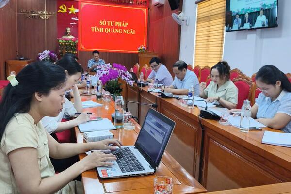 Tham dự tọa đàm “Công tác tổ chức thi hành pháp luật trong lĩnh vực trọng tâm, liên ngành của Chính phủ năm 2026 – thực trạng và giải pháp” tại điểm cầu tỉnh Quảng Ngãi tại điểm cầu tỉnh Quảng Ngãi